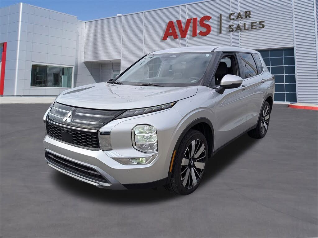 2025 Mitsubishi Outlander SE FWD