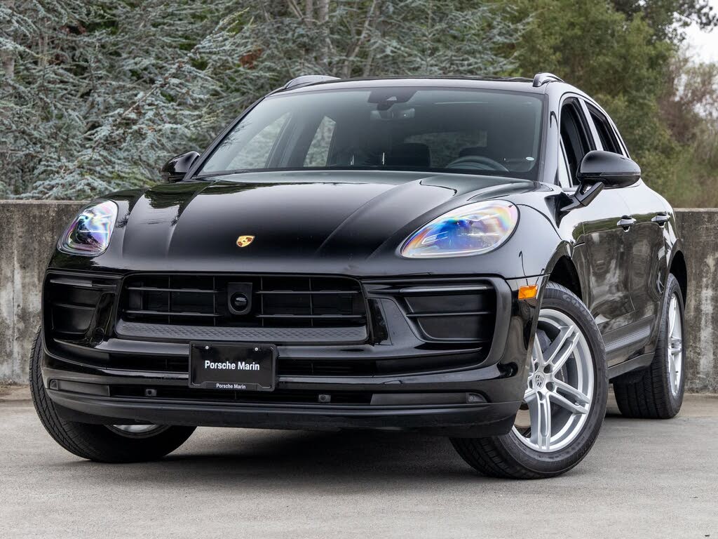2025 Porsche Macan AWD