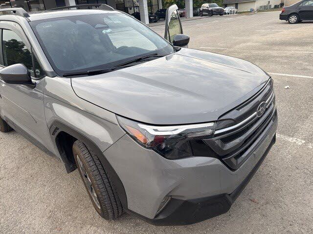 2025 Subaru Forester Premium Crossover AWD