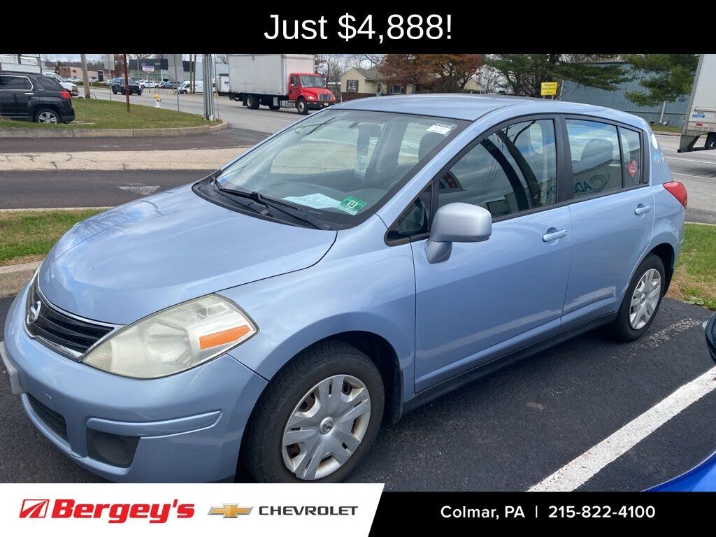 2012 Nissan Versa 1.8 S Hatchback