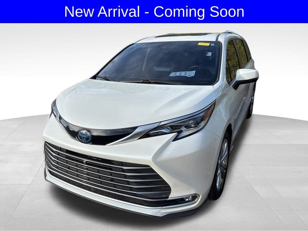 2022 Toyota Sienna Platinum 7-Passenger FWD