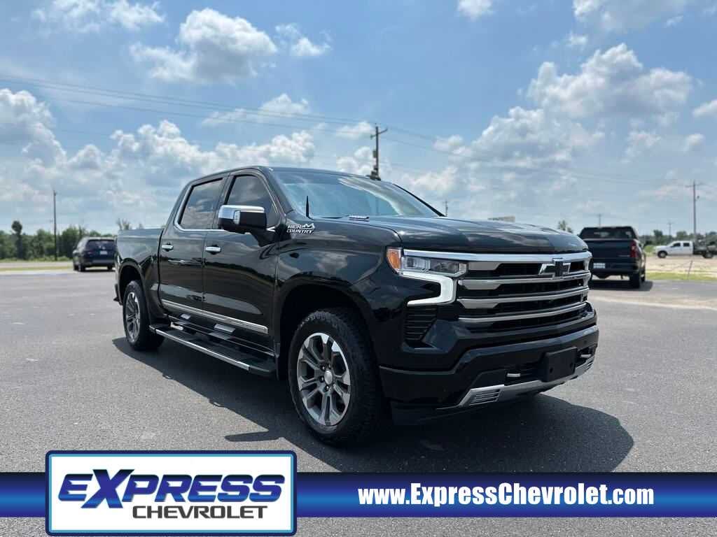 2023 Chevrolet Silverado 1500 High Country Crew Cab 4WD