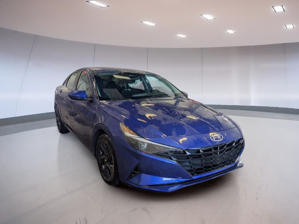 2022 Hyundai Elantra Preferred FWD