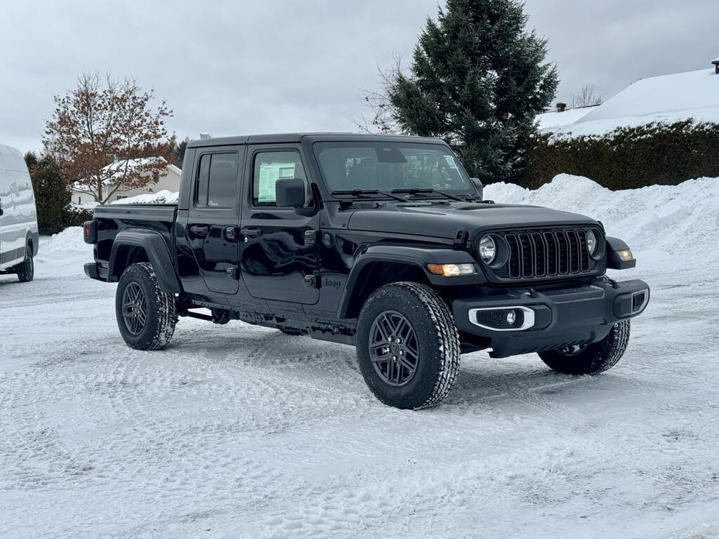 2026 Jeep Gladiator Sport S Crew Cab 4WD