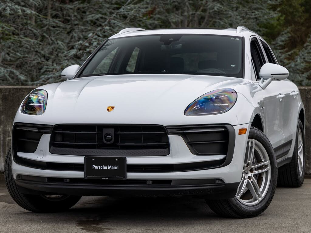 2025 Porsche Macan AWD