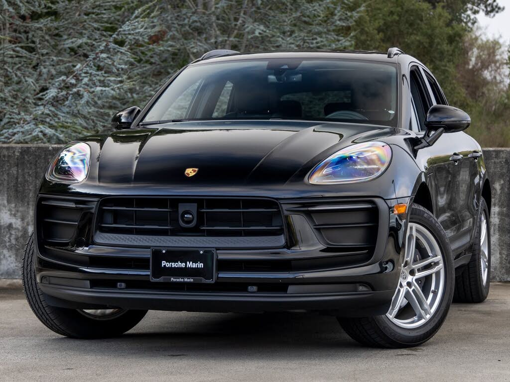 2025 Porsche Macan AWD
