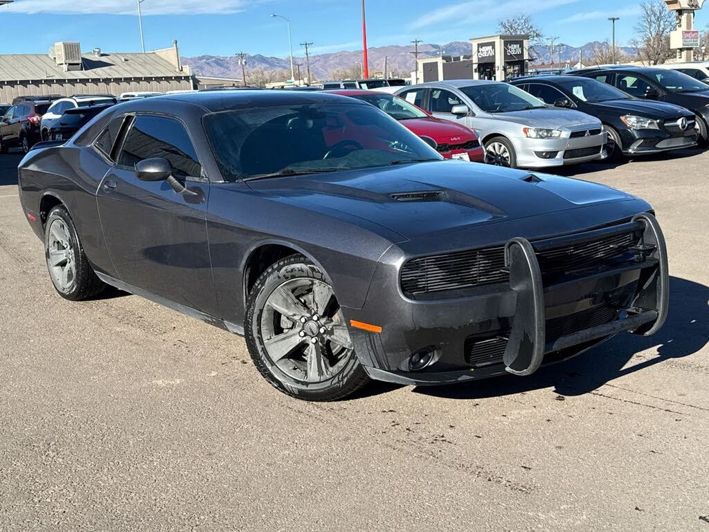 2016 Dodge Challenger SXT RWD