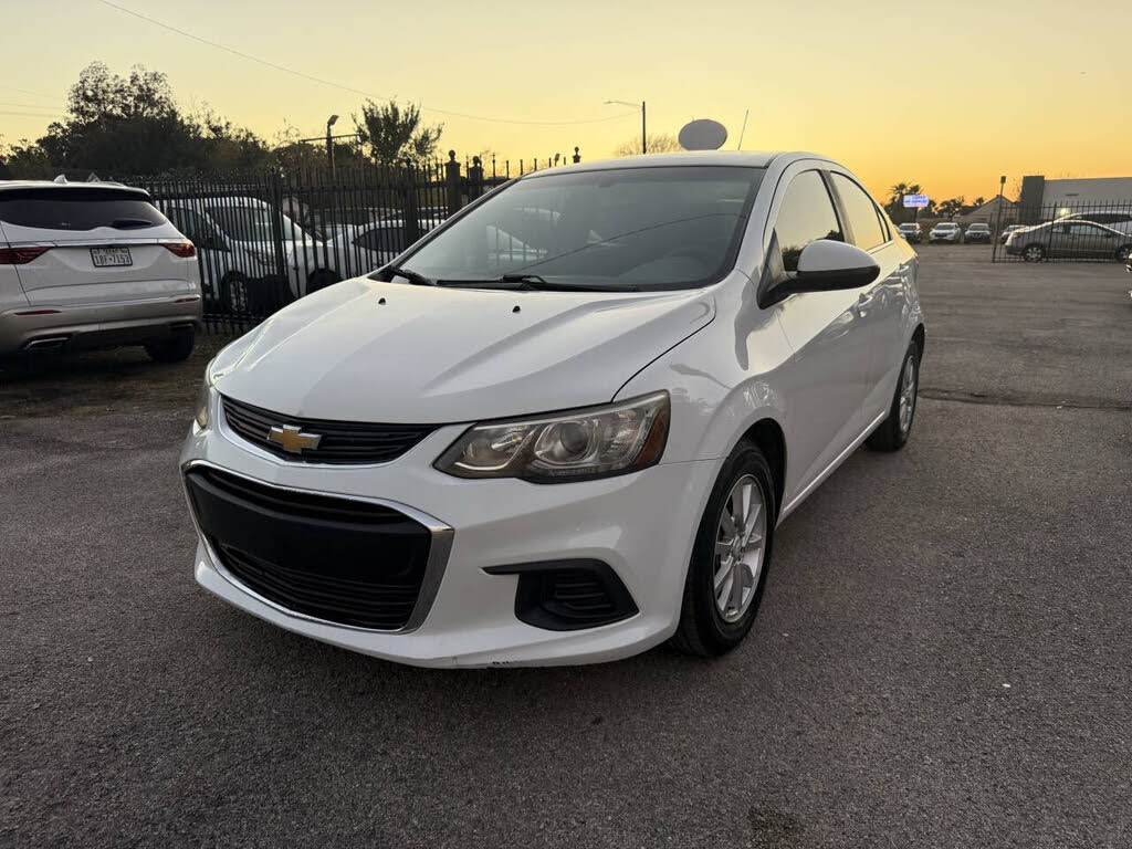 2018 Chevrolet Sonic LT Sedan FWD