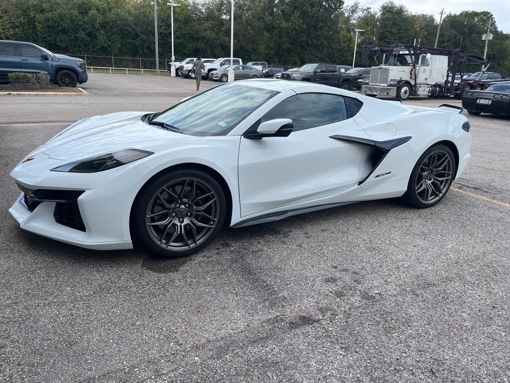 2024 Chevrolet Corvette Z06 1LZ Coupe RWD