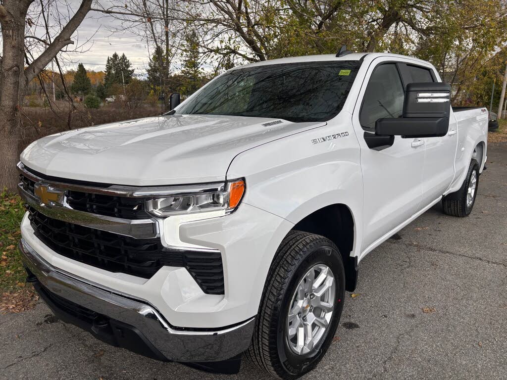 2026 Chevrolet Silverado 1500 LT Crew Cab 4WD