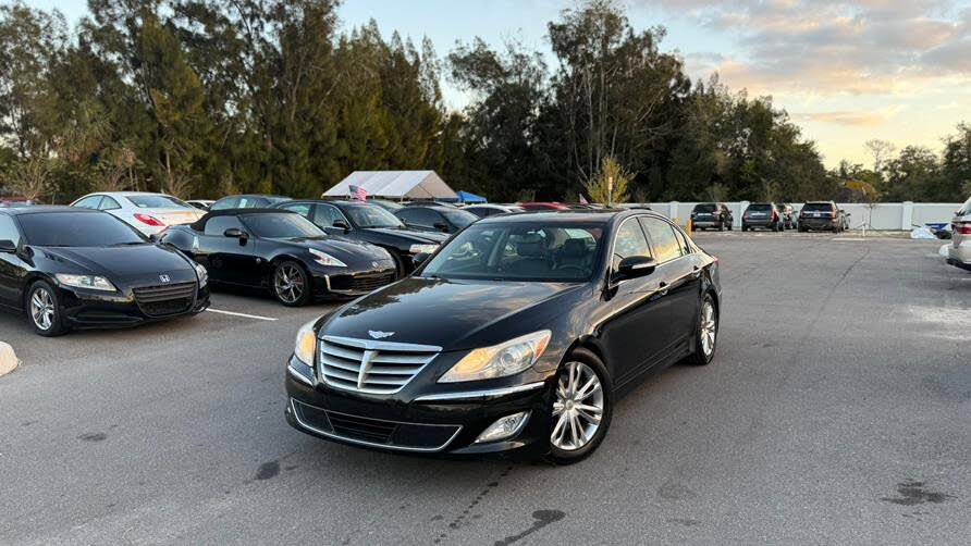 2014 Hyundai Genesis 3.8 RWD