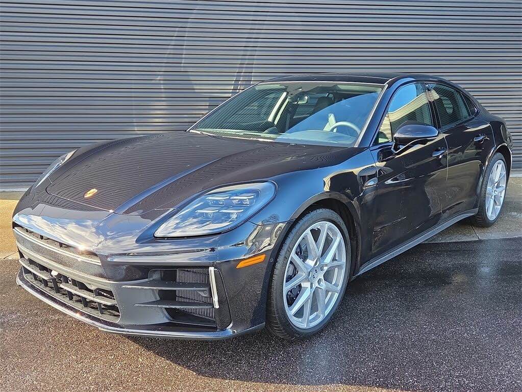 2026 Porsche Panamera 4 AWD