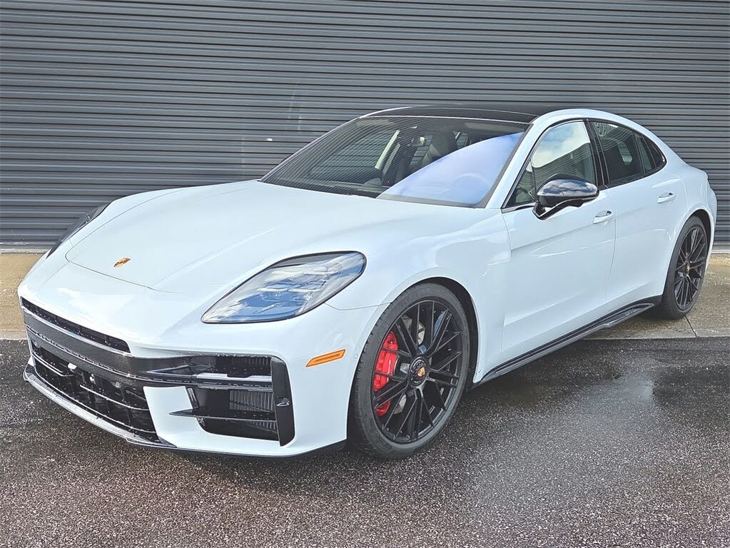 2026 Porsche Panamera GTS AWD