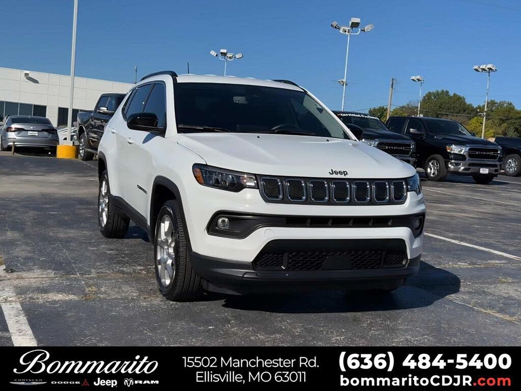 2022 Jeep Compass Latitude Lux 4WD