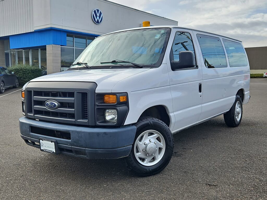 2013 Ford E-Series E-150 XL Passenger Van