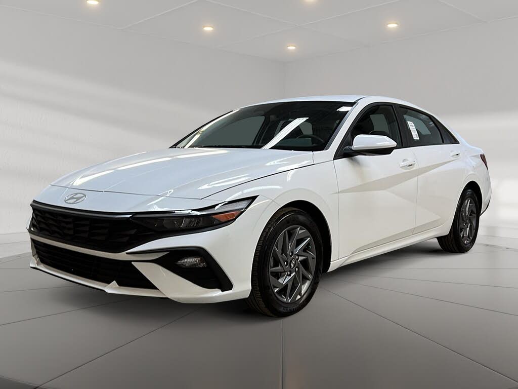 Hyundai Elantra Preferred FWD 2024