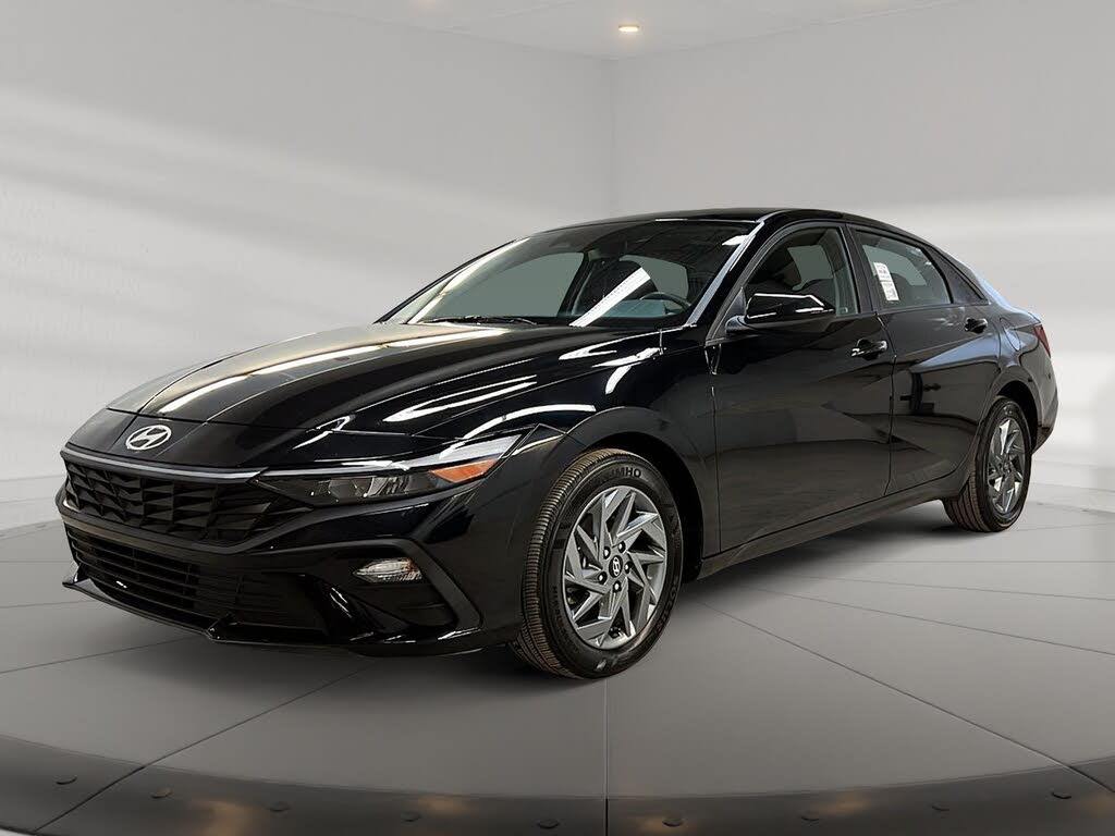 2025 Hyundai Elantra Preferred FWD