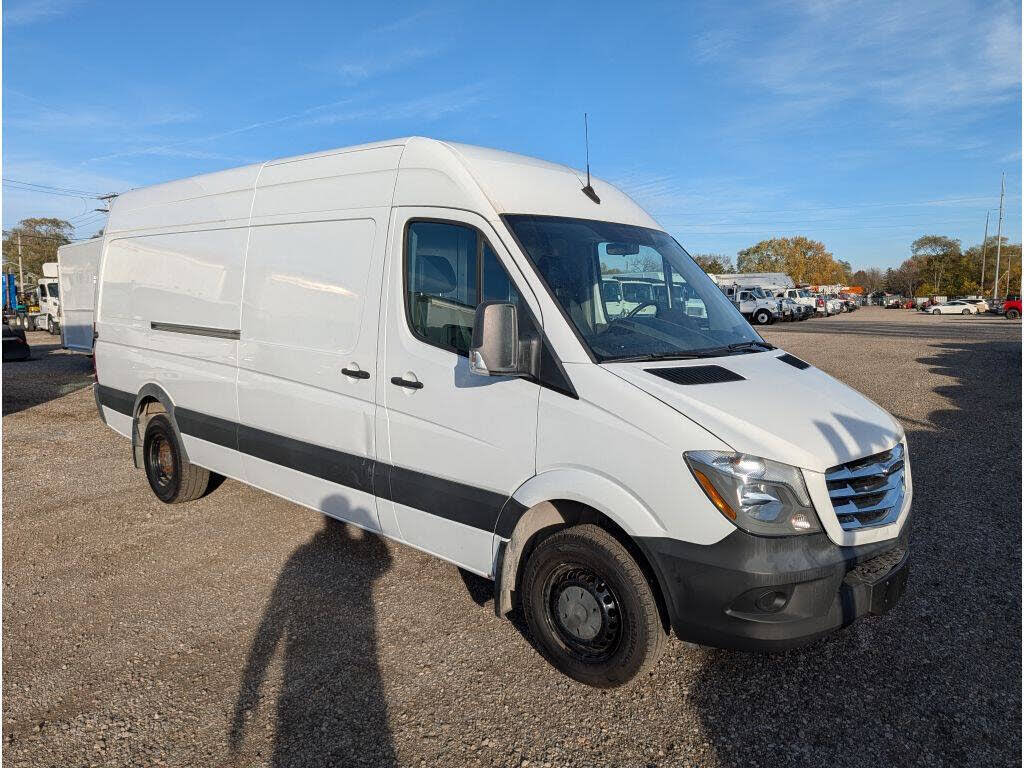 2017 Freightliner Sprinter Cargo 3500 V6 High Roof 170 RWD