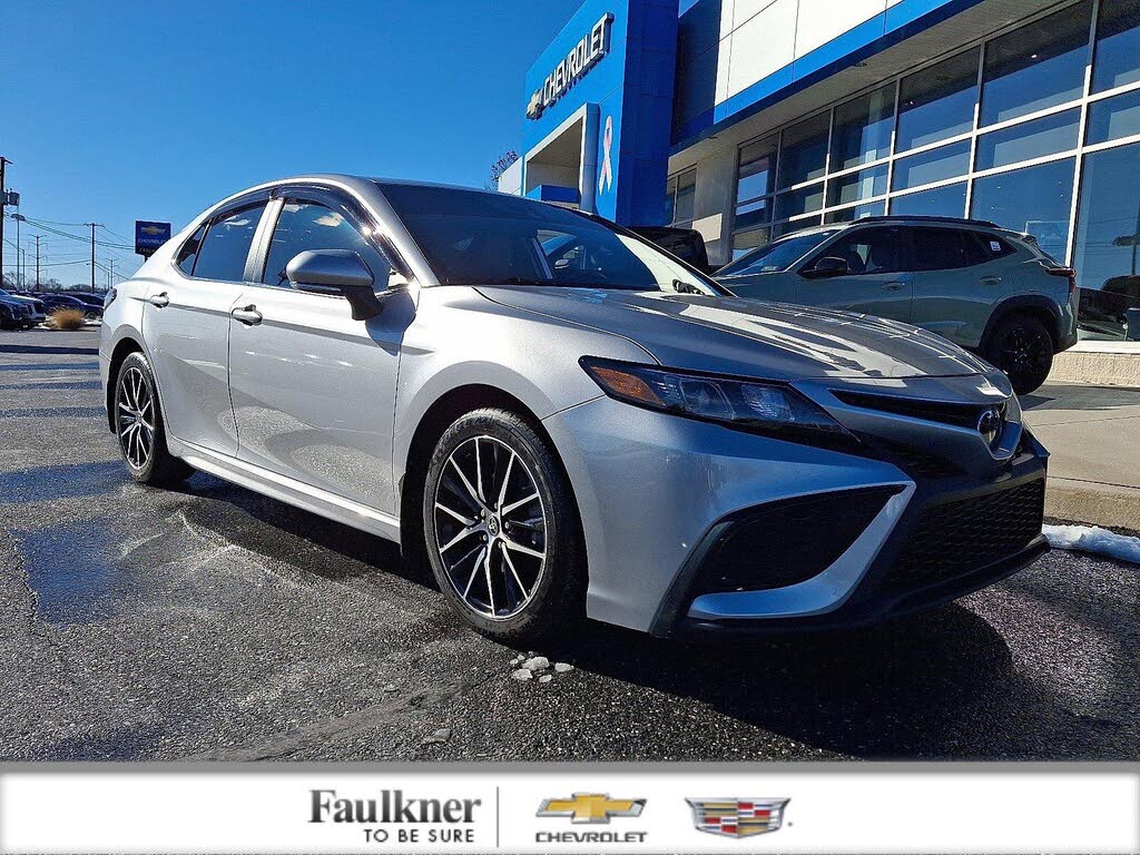 2022 Toyota Camry SE FWD