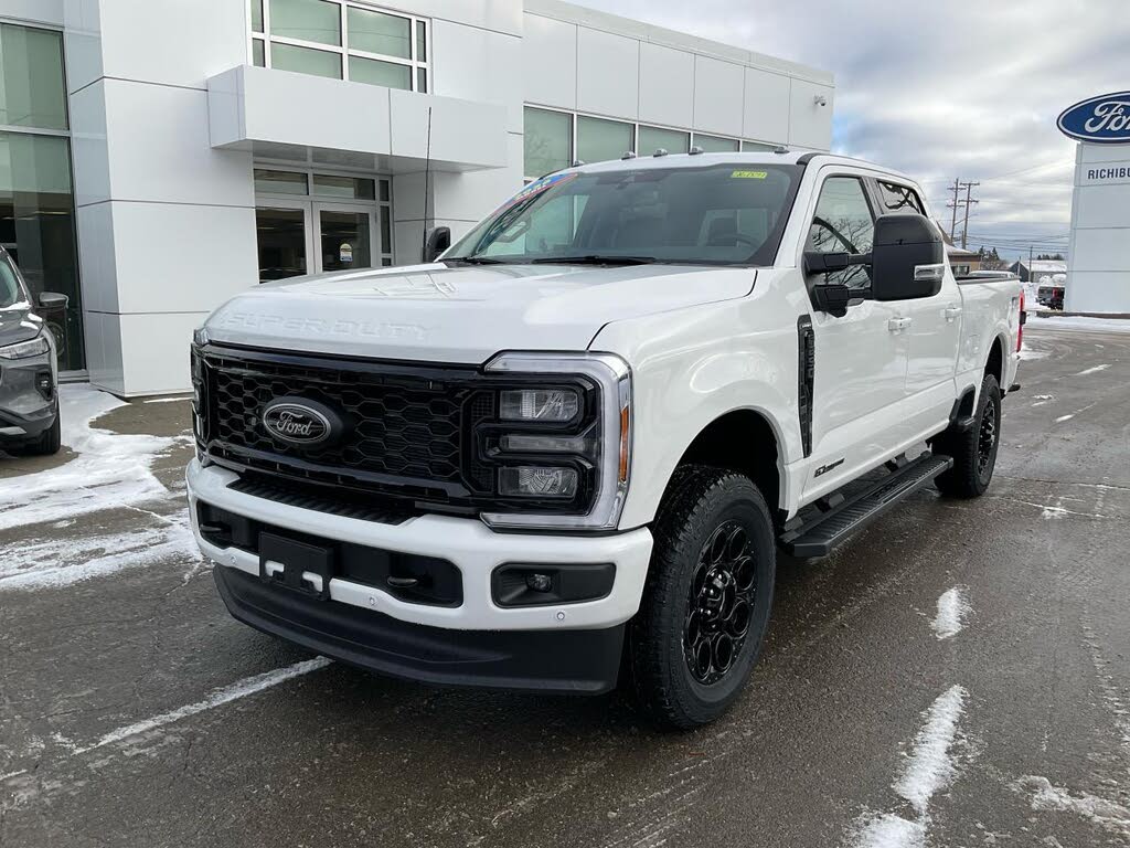 Ford F-250 Super Duty Lariat Crew Cab 4WD 2026