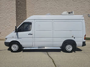 Dodge Sprinter Cargo 2500 High Roof 140 WB RWD