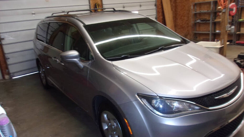 2017 Chrysler Pacifica Touring L Plus FWD