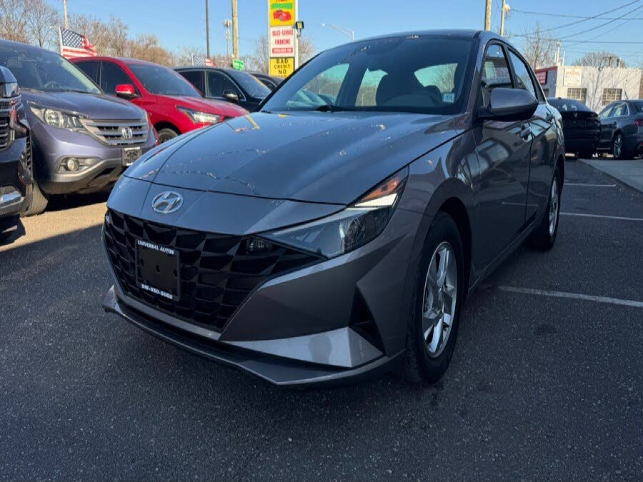 2022 Hyundai Elantra SE FWD