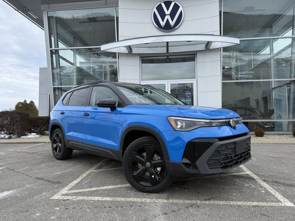 2025 Volkswagen Taos SE Black 4Motion