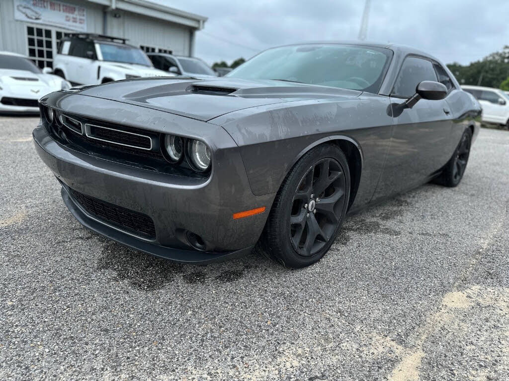 2015 Dodge Challenger SXT RWD