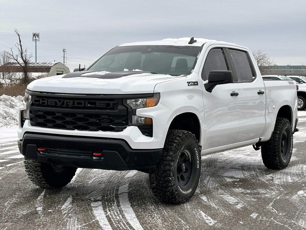 2023 Chevrolet Silverado 1500 Custom Trail Boss Crew Cab 4WD