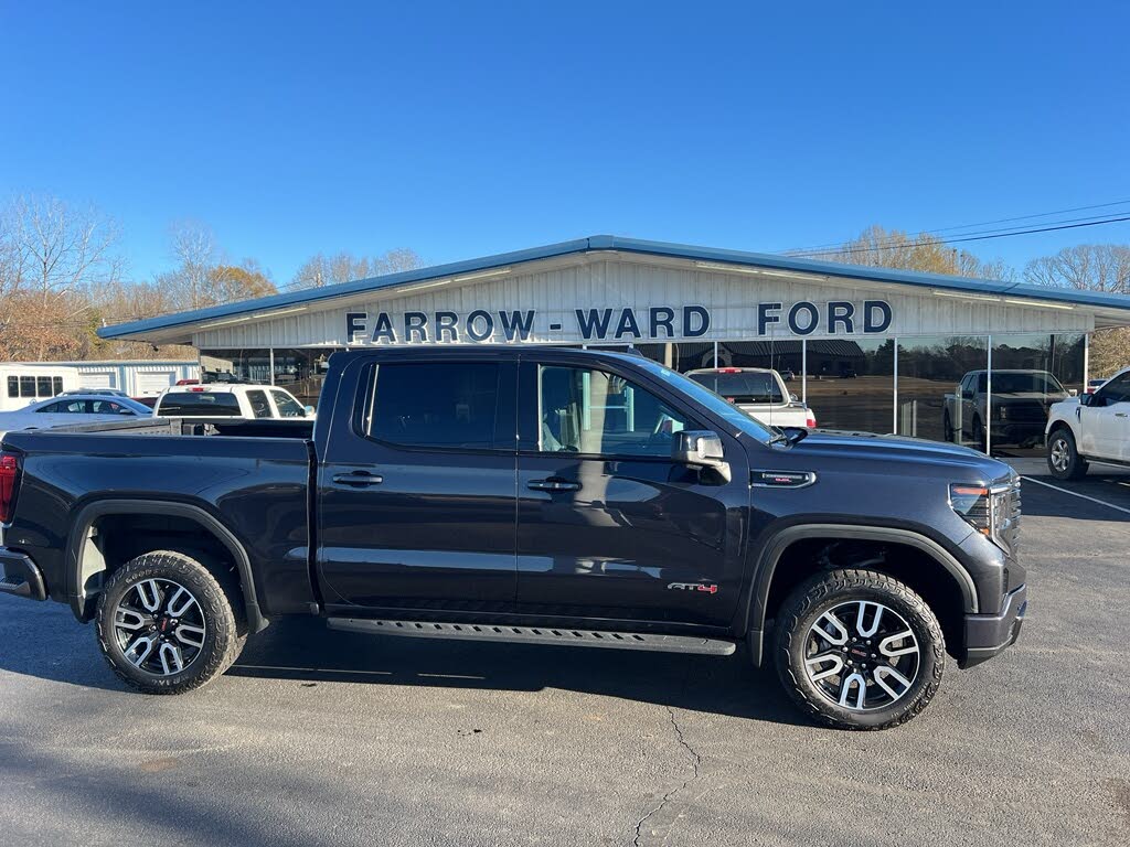 2023 GMC Sierra 1500 AT4 Crew Cab 4WD