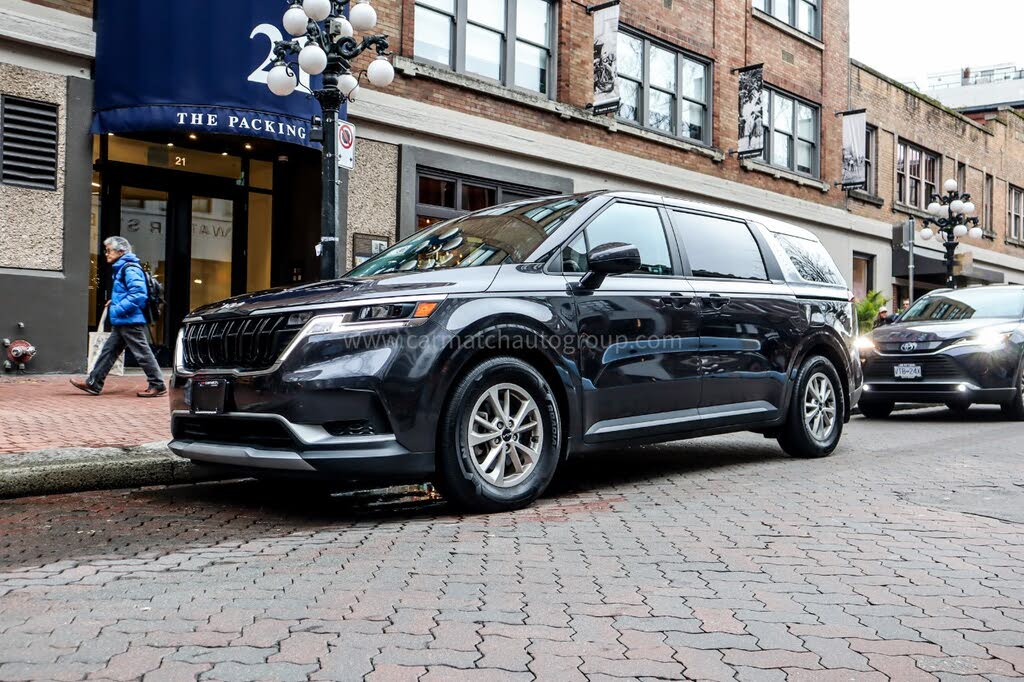 2023 Kia Carnival LX FWD