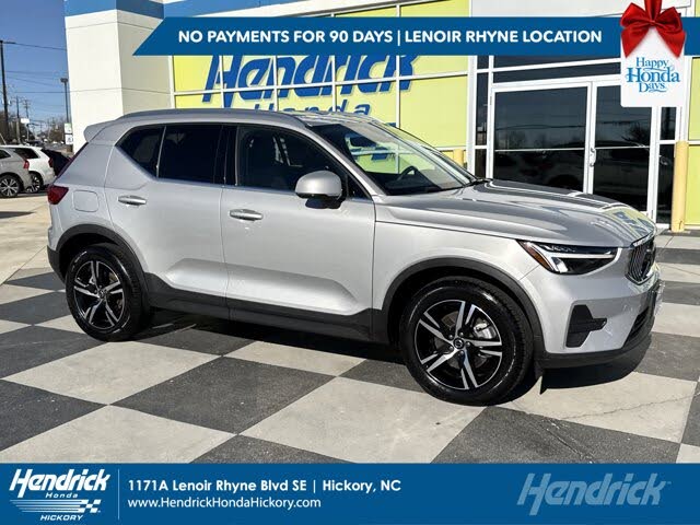 2025 Volvo XC40 B5 Core Bright Theme AWD
