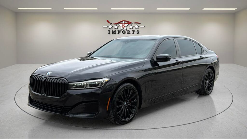2022 BMW 7 Series 740i RWD