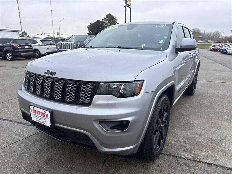 2018 Jeep Grand Cherokee Altitude 4WD
