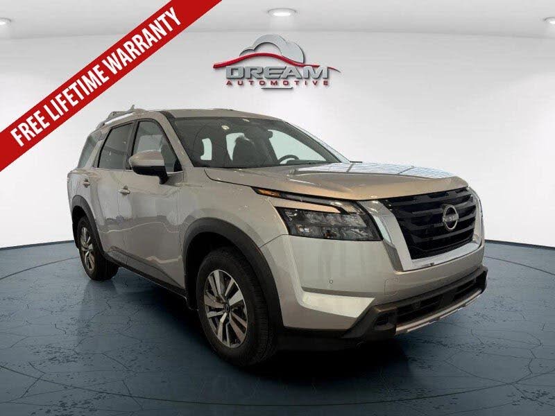 2025 Nissan Pathfinder SL 4WD