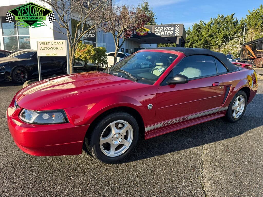 2004 Ford Mustang Deluxe Convertible RWD