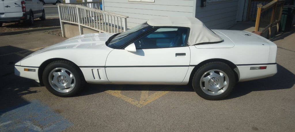 1988 Chevrolet Corvette Convertible RWD