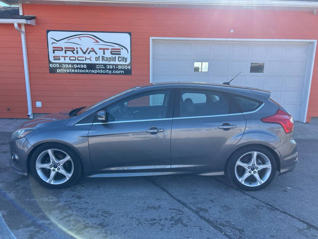 2014 Ford Focus Titanium Hatchback