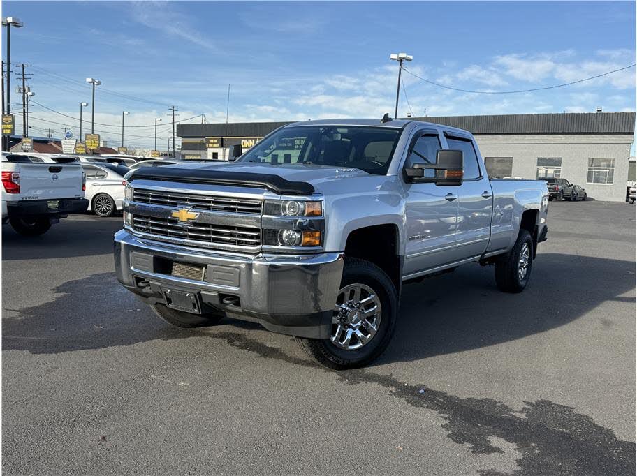 2015 Chevrolet Silverado 3500HD LT Crew Cab LB 4WD