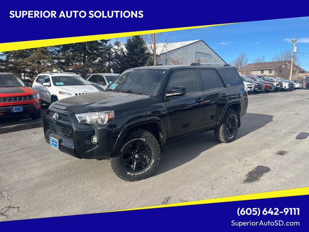 2023 Toyota 4Runner SR5 4WD