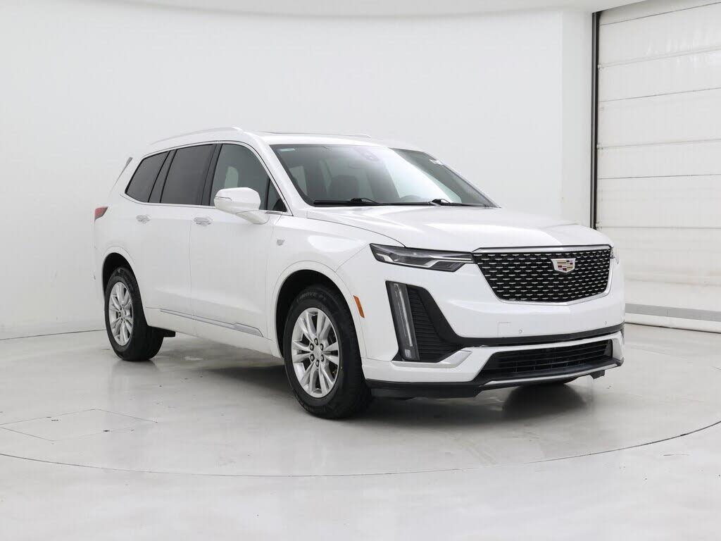 2022 Cadillac XT6 Luxury FWD
