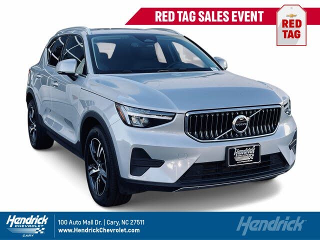 2025 Volvo XC40 B5 Core Bright Theme AWD