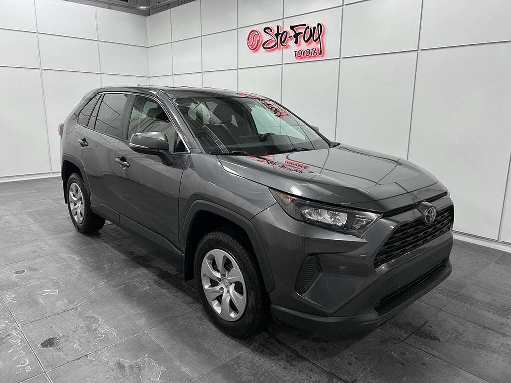 2022 Toyota RAV4 LE AWD