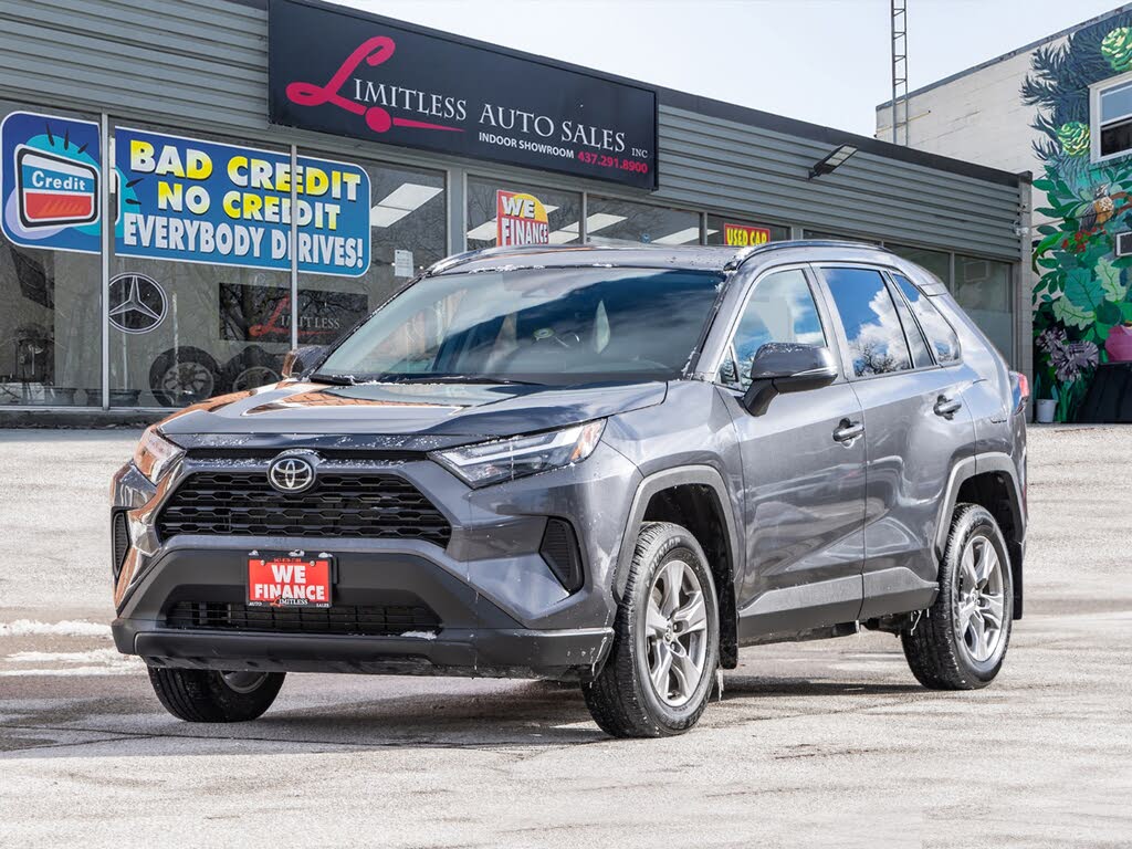 Toyota RAV4 XLE AWD 2023