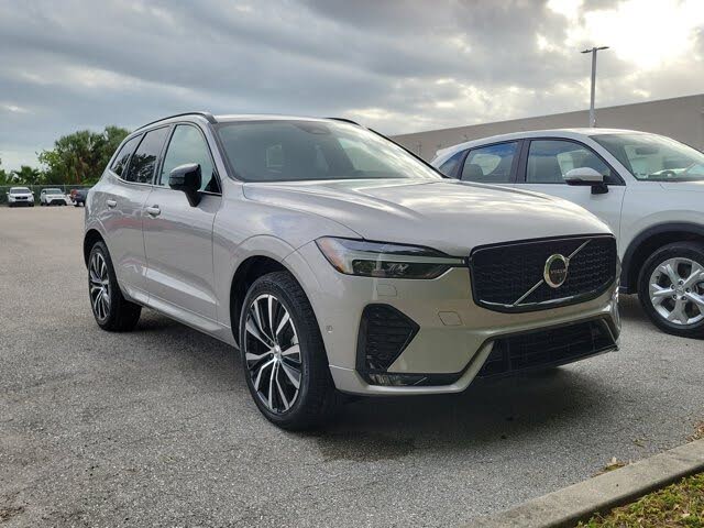 2025 Volvo XC60 B5 Plus Dark Theme AWD