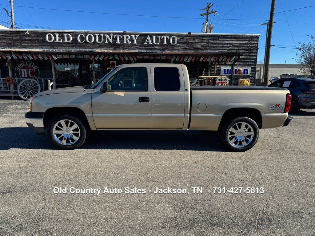 2005 Chevrolet Silverado 1500 LS Extended Cab 4WD
