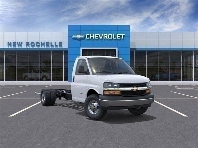 2025 Chevrolet Express Chassis 3500 Cutaway 139