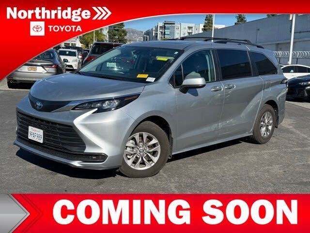 2024 Toyota Sienna LE 8-Passenger FWD
