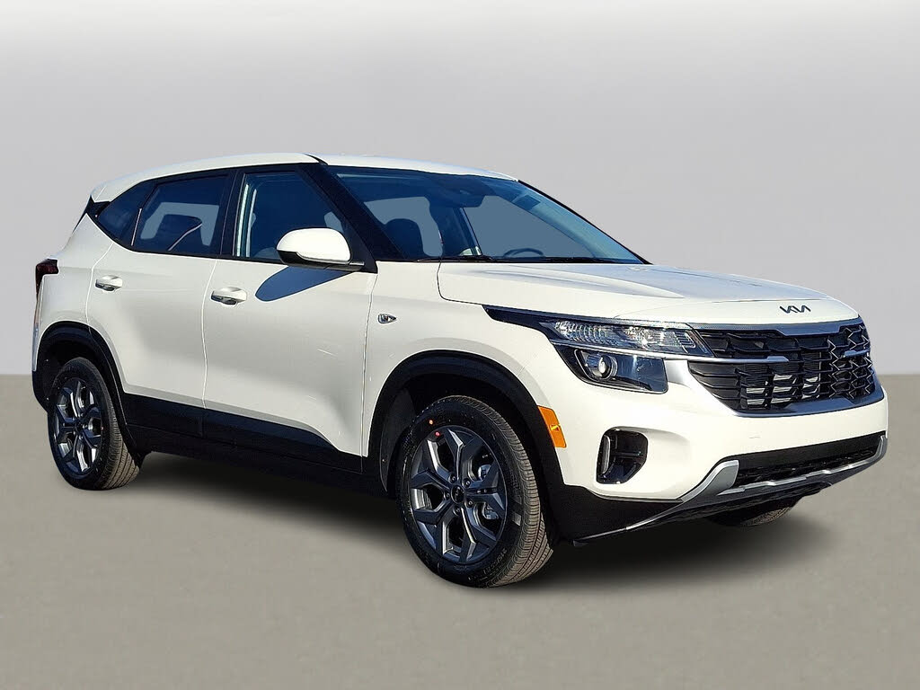 2026 Kia Seltos LX FWD